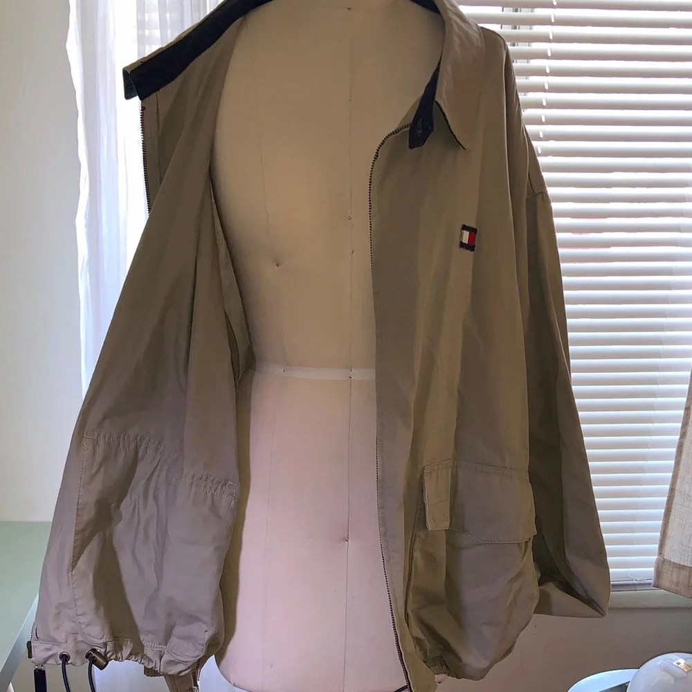 Vintage Tommy Hilfiger Men's Khaki Zip Jacket - Picture 6 of 7